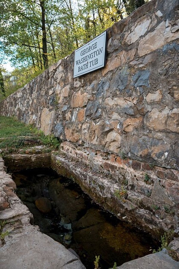 Travel Berkeley Springs  - Display Image