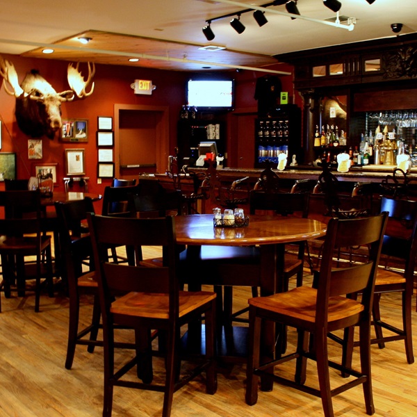 Saratoga Hot Springs Resort has a microbrewery, the Snowy Mountain Brewery, which produces a range of craft beers. 