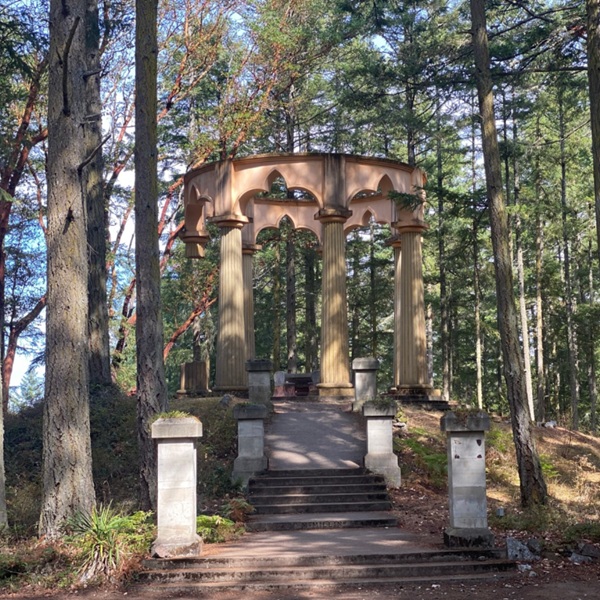 The mausoleum was completed at a price tag of $30,000 in 1936 (around $640,000 today). They canceled a planned bronze dome with a Maltese cross because of the cost. 