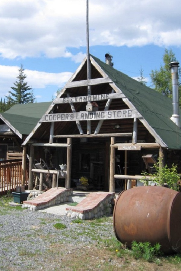 Cooper Landing Chamber of Commerce and Visitors Bureau - Display Image