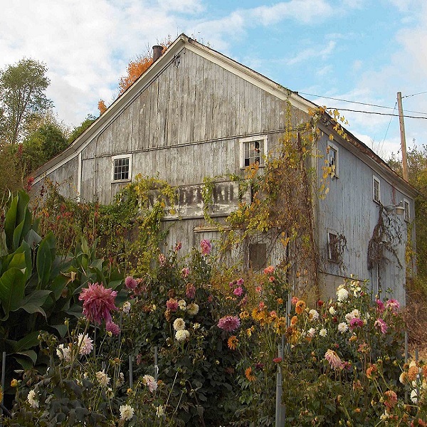 Allen’s Cider Mill is just one of the many Granby buildings of historical interest. 