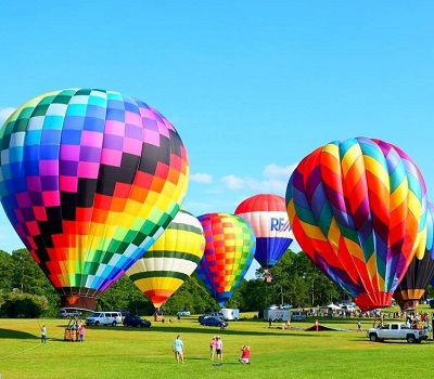 Baxley is the location of an annual Hot Air Balloon Festival.