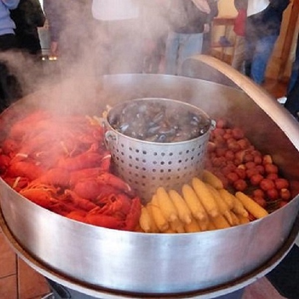 Famous New England lobster bake at the Trenton Lobster Pound.