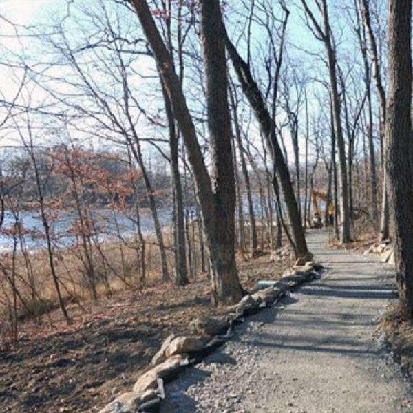 Visitors and residents have an abundance of walking, hiking, or bicycling opportunities around Indian Springs Metropark and the White River Lake.
