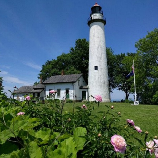 Suggested image for Pointe aux Barques Lighthouse 