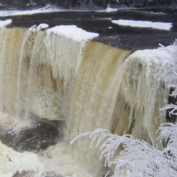 Tahquamenon Falls in winter.