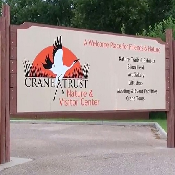 The Crane Trust offers a Visitor and Nature Center with interpretive exhibits about the cranes and other migrating waterfowl.