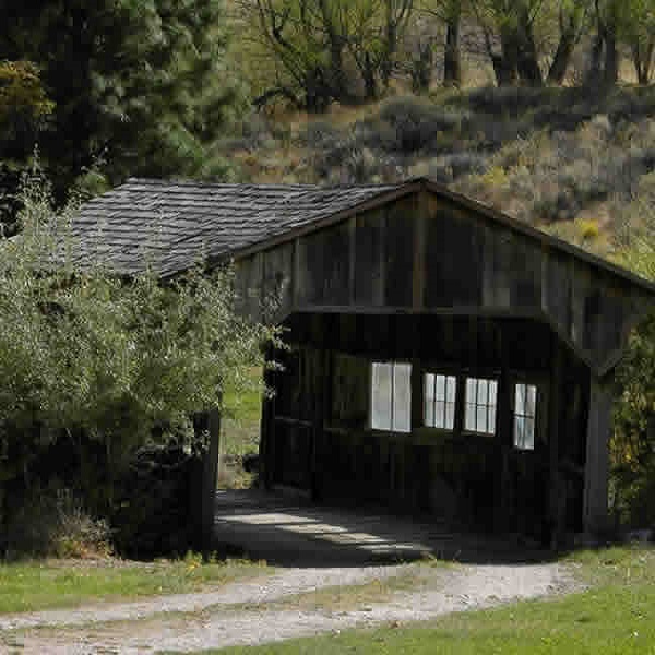 The covered bridge located in the historic town of Unionville. 