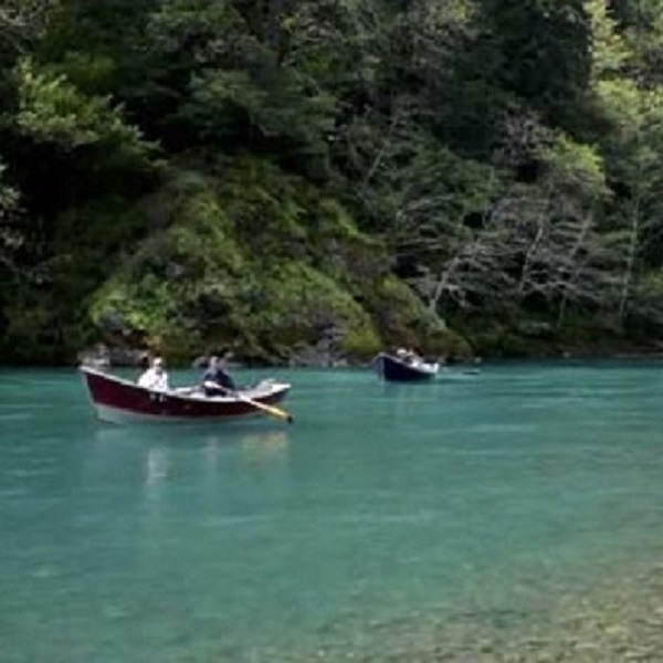 Record salmon can be caught on the Wild and Scenic Rogue River, where it enters the Pacific Ocean. 