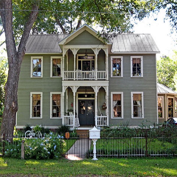 The Mertz House is one of many of Bastrop’s historical homes. 