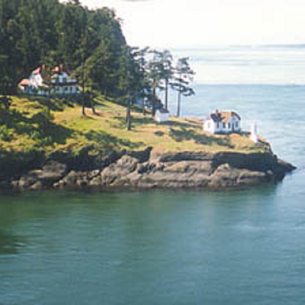 Stuart Island is accessible by private boat or kayak, and the surrounding waters offer opportunities for whale watching, birdwatching, and other outdoor recreation activities. 