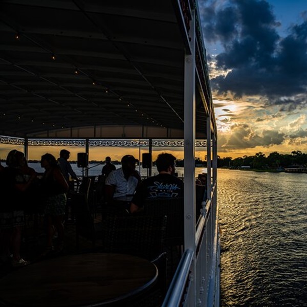 The Dora Queen is a gateway to a unique and delightful experience in Tavares. 