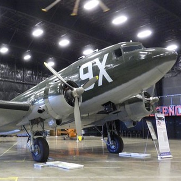 Dakota Territory Air Museum     - Webpage Image
