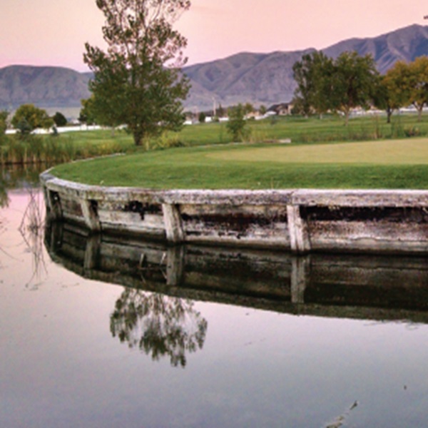 Golf enthusiasts are offered scenic views of the surrounding mountains and challenging yet enjoyable golfing experience at nearby courses for players of all skill levels. 