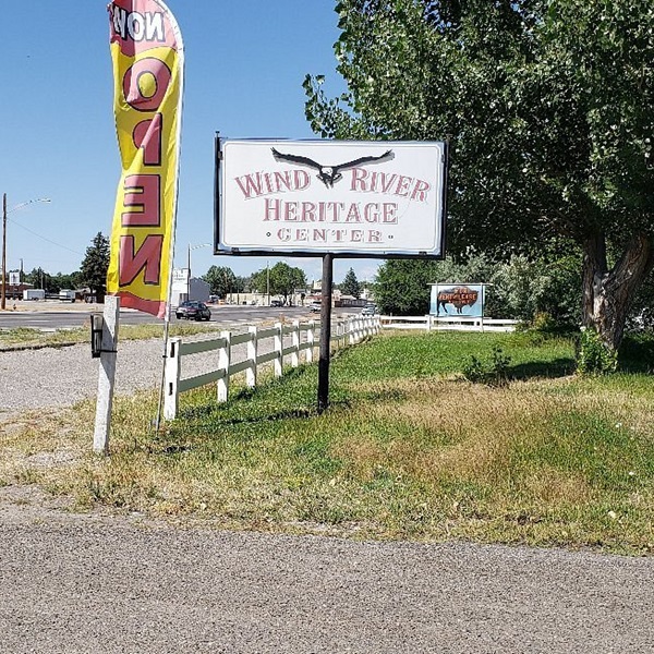 Wind River Heritage Center offers exhibits and artifacts highlighting the history of the region, including its Native American heritage, pioneer settlers, and natural resources. 