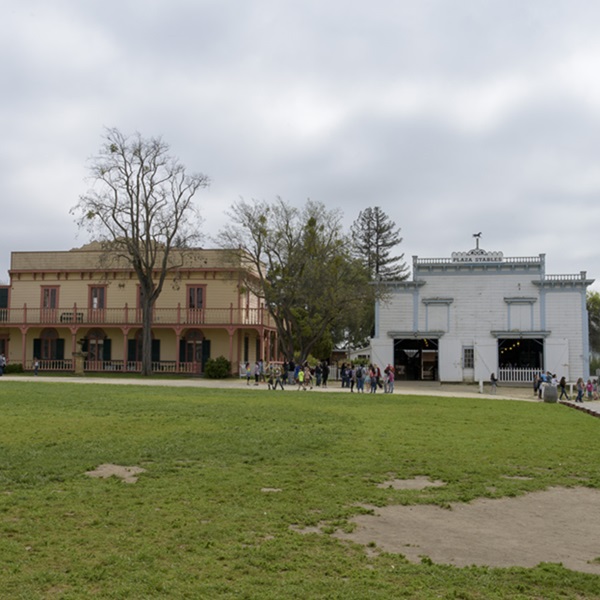 Adjacent to Mission San Juan Bautista is the San Juan Bautista State Historic Park, home to several historic buildings and landmarks. 
