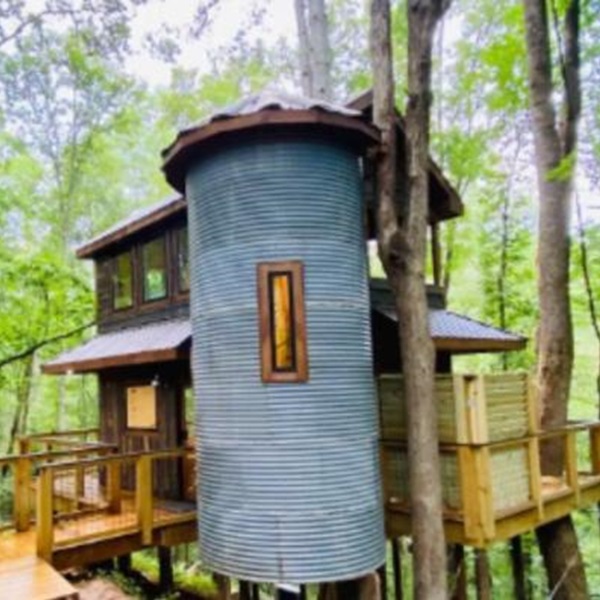 Triple Creek Farms is located in the scenic countryside near Dahlonega, Georgia, offering a peaceful retreat surrounded by nature. 