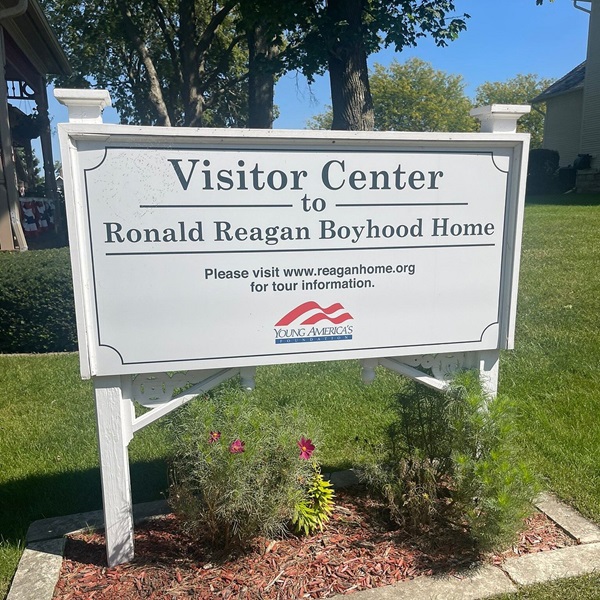 Suggested image for Ronald Reagan Childhood Home    
