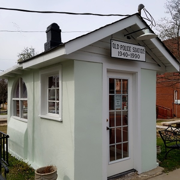 Suggested destination image for World's Smallest Police Station 