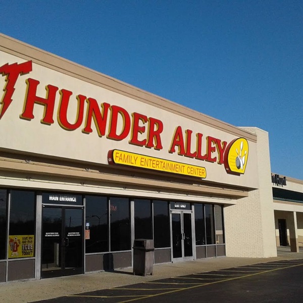 Suggested image for Thunder Alley Lanes 